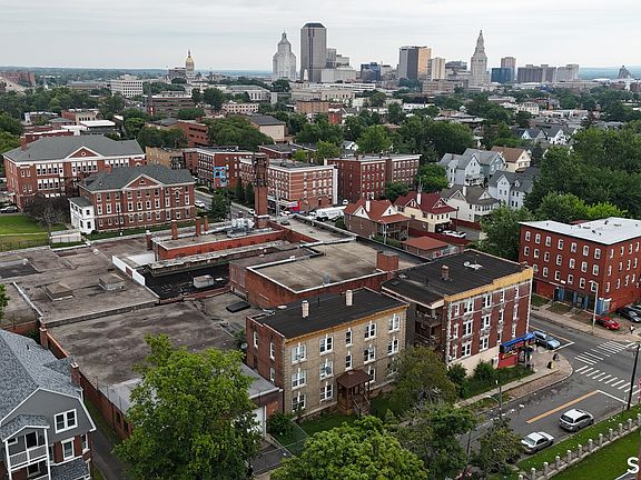 2nd image of 1087 Broad Street