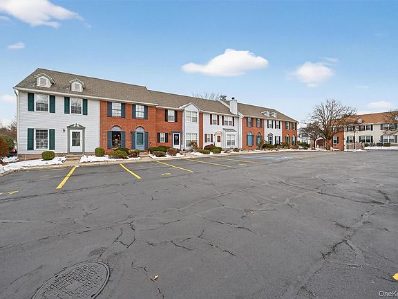 2nd image of 25 Moore Lane