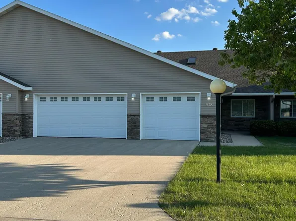 918 33rd St S, Moorhead, MN 56560