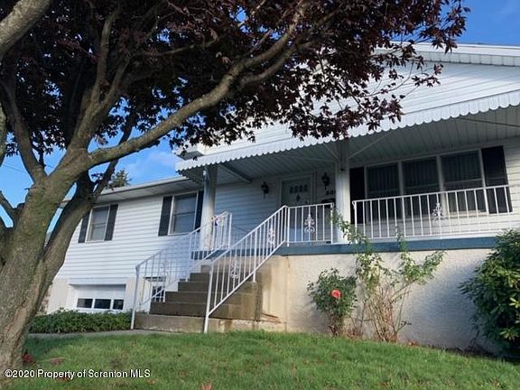5th image of 509 Sanderson Ave