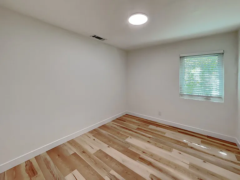 930 Dolores Avenue — Photo 12