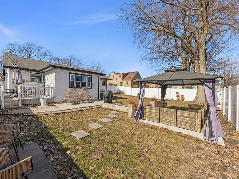 9525 Parkside Ave — Photo 25