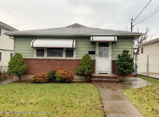299 Ridgecrest Ave, Staten Island, NY 10312