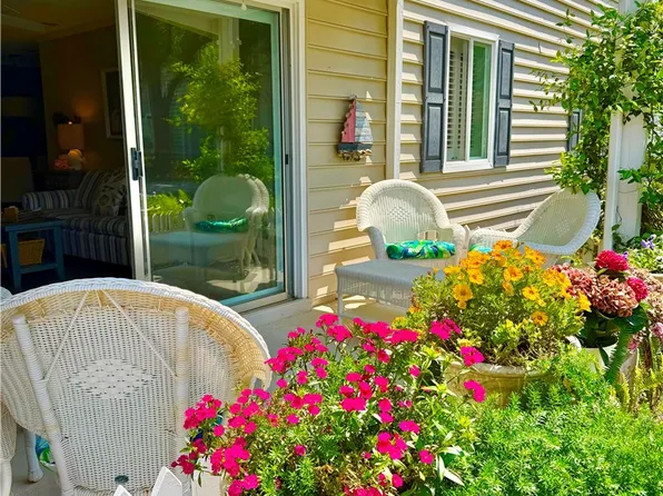 850 Mallery St #15-W, Saint Simons Island, GA 31522