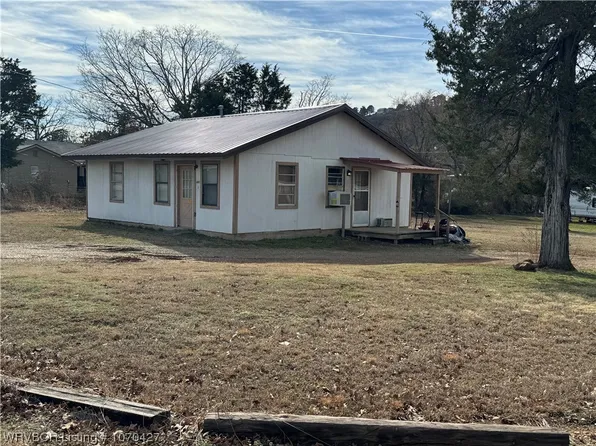 401 Waddle St, Poteau, OK 74953