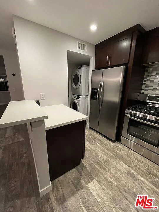 2 bed, 3.0 bath, 1172 sqft, $3,800 — Photo 2