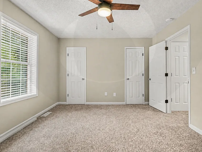 3237 Highpoint Ct — Photo 16