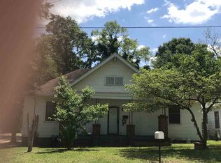 1614 E Crockett St, Marshall, TX 75670