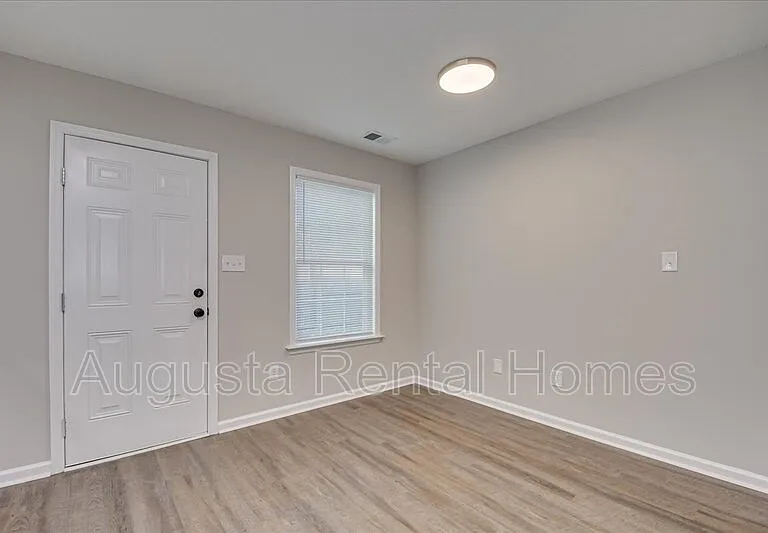 1531 Abby Way #1 — Photo 12
