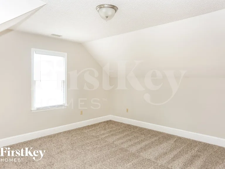 7117 Frances Irene Dr — Photo 10