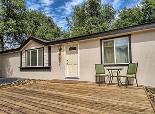 20719 Misty Ln, Redding, CA 96002