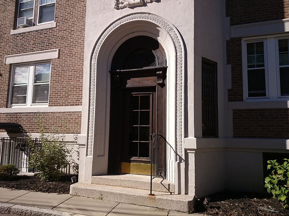 1st image of 5 Colliston Rd APT 2