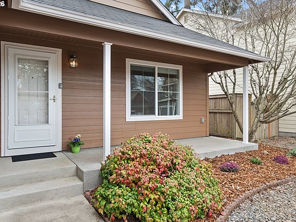 4th image of 13307 NE 50th Way
