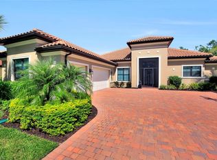 1557 Mockingbird Dr, Naples, FL 34120