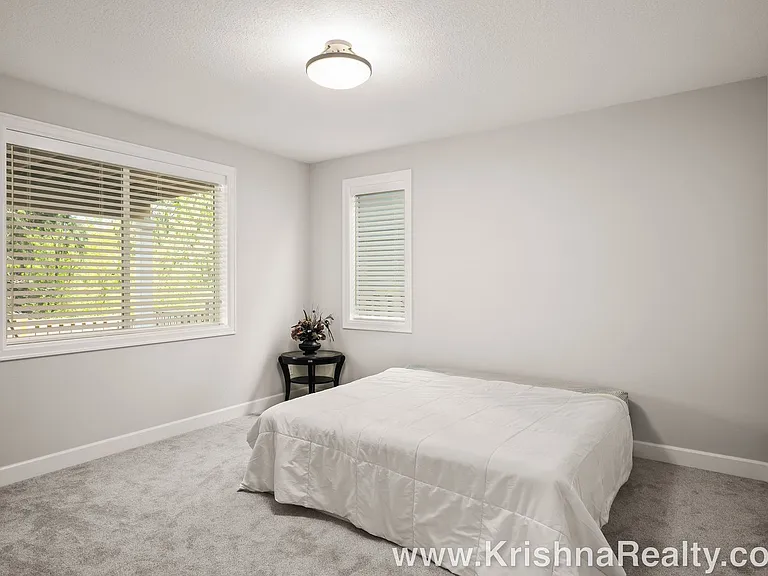 16685 NW Crossvine St — Photo 28