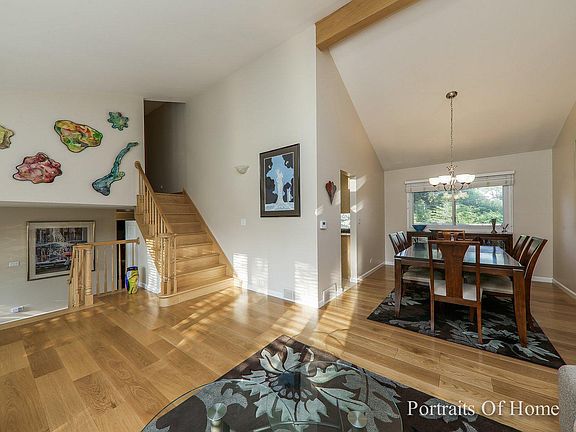4th image of 643 E Wilton Ct