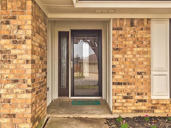 5th image of 1412 Willow Vale Dr