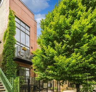 1372 N Dean St #2, Chicago, IL, 60622