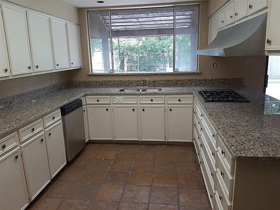 4th image of 7516 Monterrey Dr
