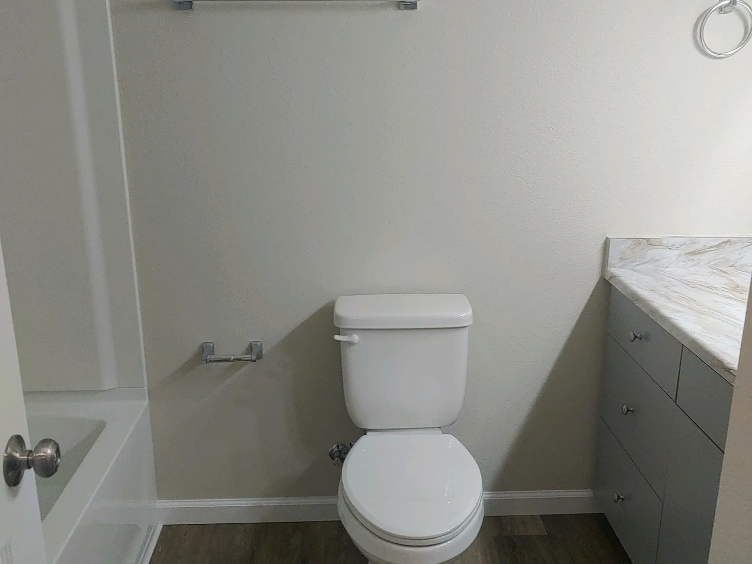 2012-2014 Medano Dr — Photo 2