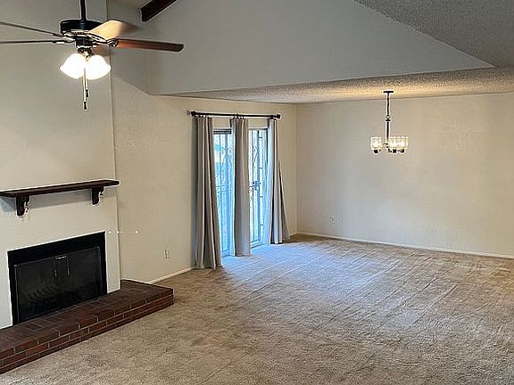 3rd image of 1325 Murchison Dr