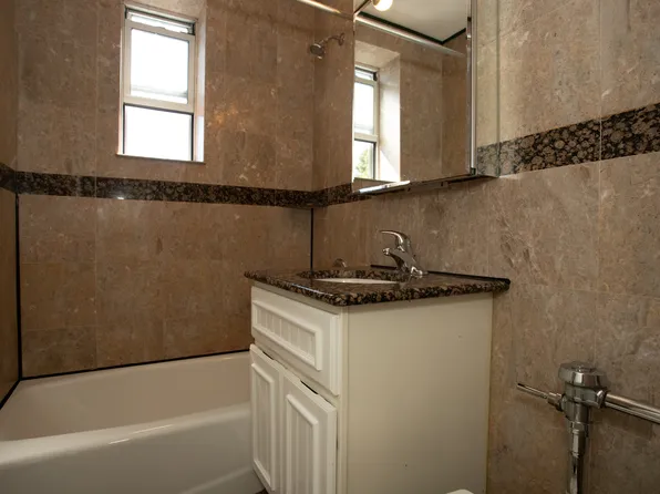 56-05 31st Avenue image 11 of 17