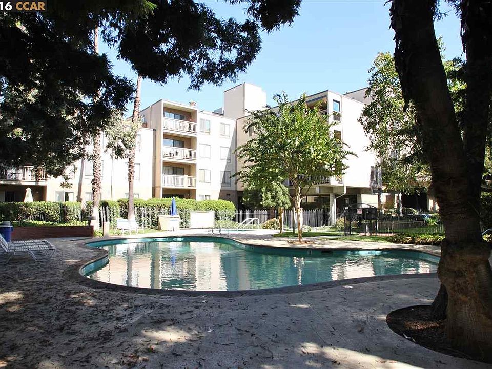 1st image of 310 N Civic Dr APT 407