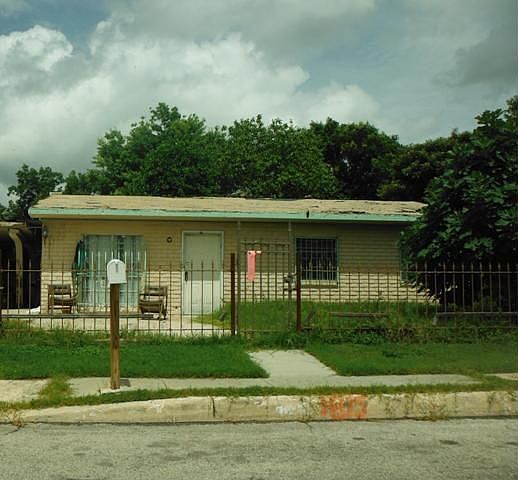 1st image of 1815 Plaza Del Sol St
