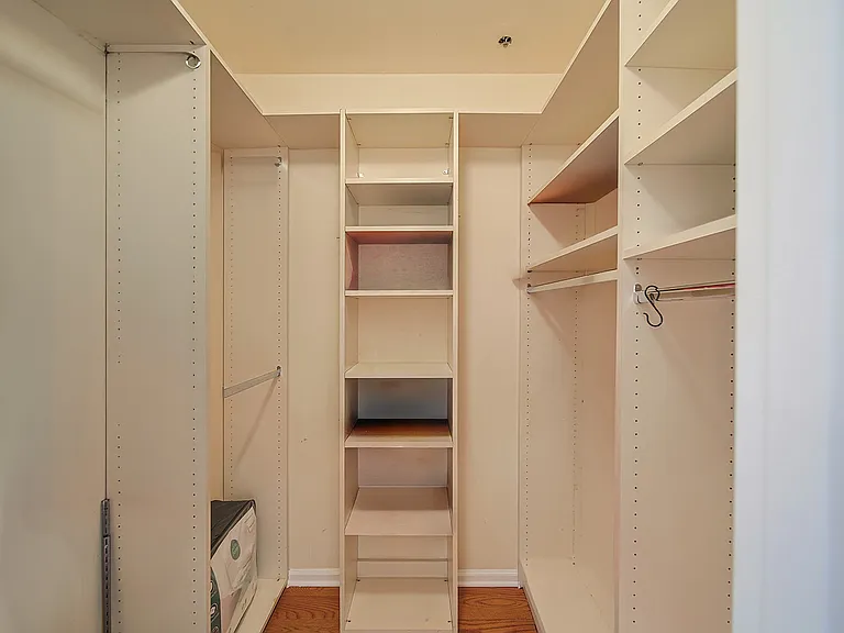 100 Carlyle Dr #16ES — Photo 15