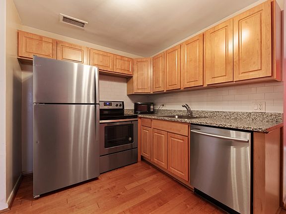 4th image of 151 N Kenilworth Ave APT 5E