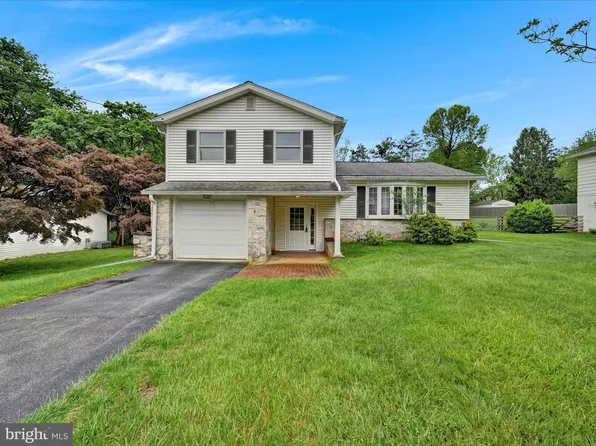 1122 Sheffield Dr, Berwyn, PA 19312