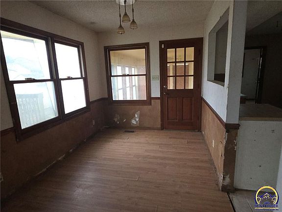5th image of 3820 SW Gamwell Rd
