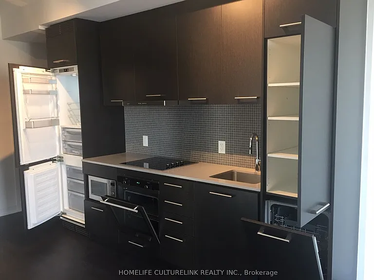 87 Peter St #1810 — Photo 3