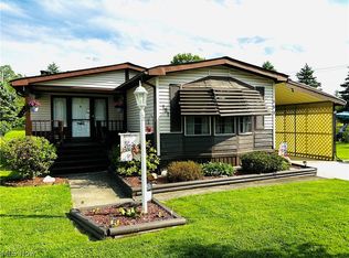 151 Hickory Cir, Elyria, OH 44035