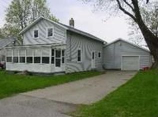 212 5th St, Napoleon, OH 43545
