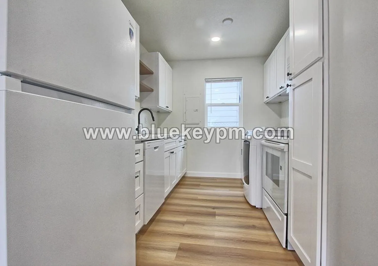 1 Bed, 1 Bath Duplex Unit on Main Street in Washougal — Photo 4