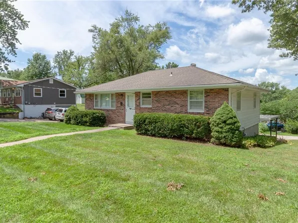 218 Woods Ave, Excelsior Springs, MO 64024