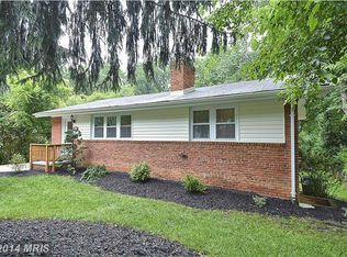 10213 Stratford Ave, Fairfax, VA