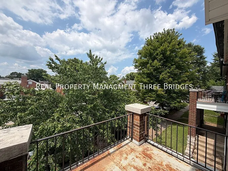 6516A Morganford Rd — Photo 3