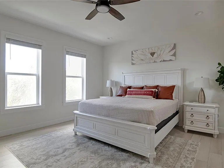 4919 N Nebraska Ave — Photo 23