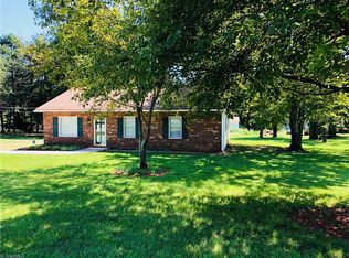 1988 Old Hollow Rd, Walkertown, NC 27051