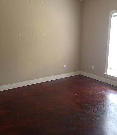 4th image of 105 Providence Hl