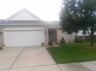 17162 Westgrove Dr, Macomb, MI 48042
