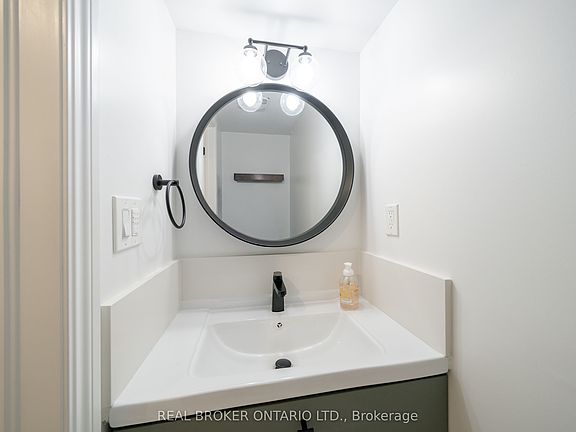 4th image of 22 Yucatan Rd