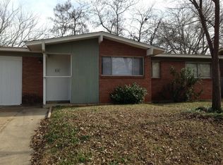 814 Martha Dr, Gladewater, TX 75647