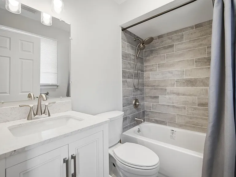 205 North St #10 — Photo 18