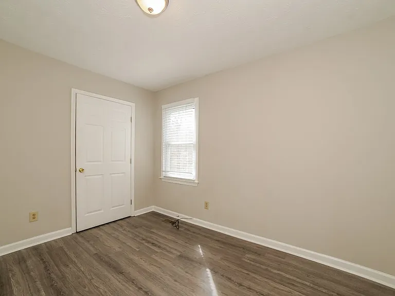 3106 Calumet Cir NW — Photo 17