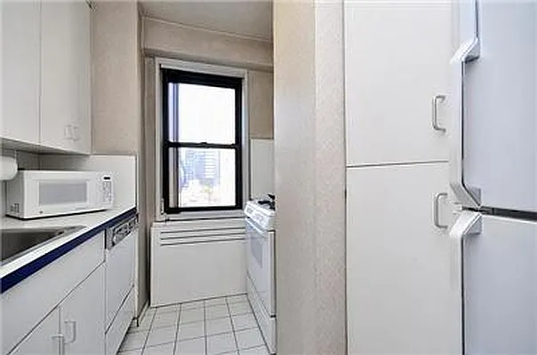 Sold by R New York | media 11