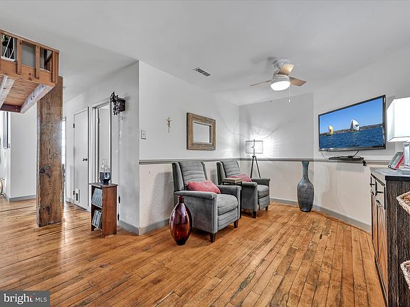 3rd image of 50 N Pine St APT 202