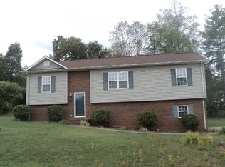 4031 Meadow Cir, Lenoir, NC 28645